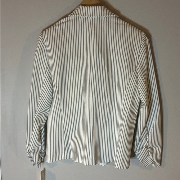 NWT Amanda & Chelsea White and Gray Striped Blazer Sz Large - Picture 5 of 6